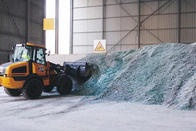 Cilj 1: reciklirani materiali v stekleni mineralni volni in ekstrudiranem polistirenu